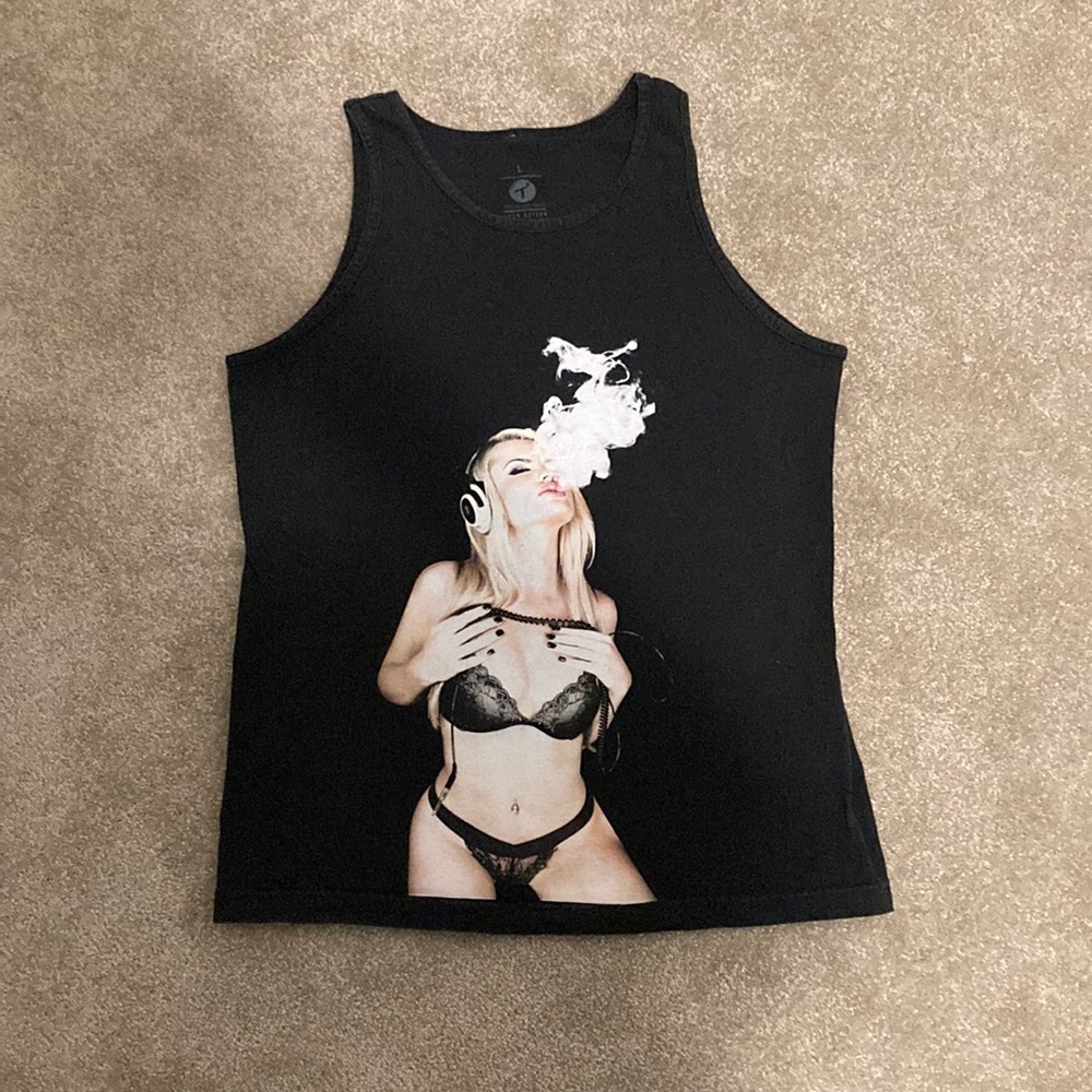 T.I.T.S Graphic Sexy Woman Smoking Tank Sleeveless Shirt Muscle Festival Party